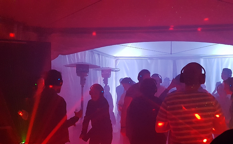Uw stille disco met thesilentdisco.nl Uw stille disco met thesilentdisco.nl